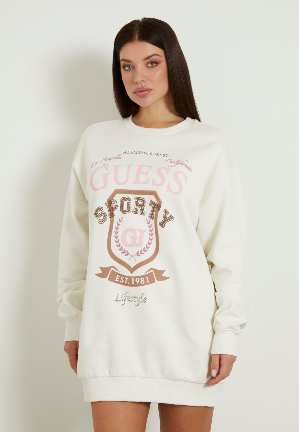 

Толстовка Guess, цвет weiß