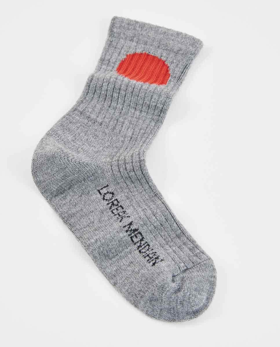 Серые носки унисекс с контрастным логотипом Loreak Mendian, серый