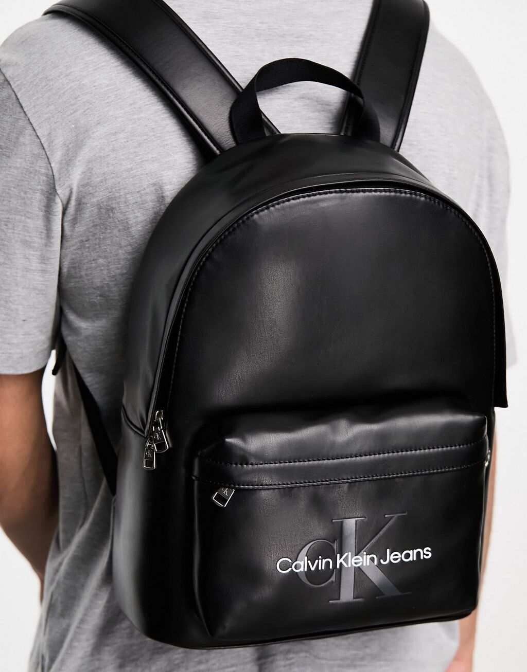 

Черный рюкзак с монограммой Calvin Klein Jeans
