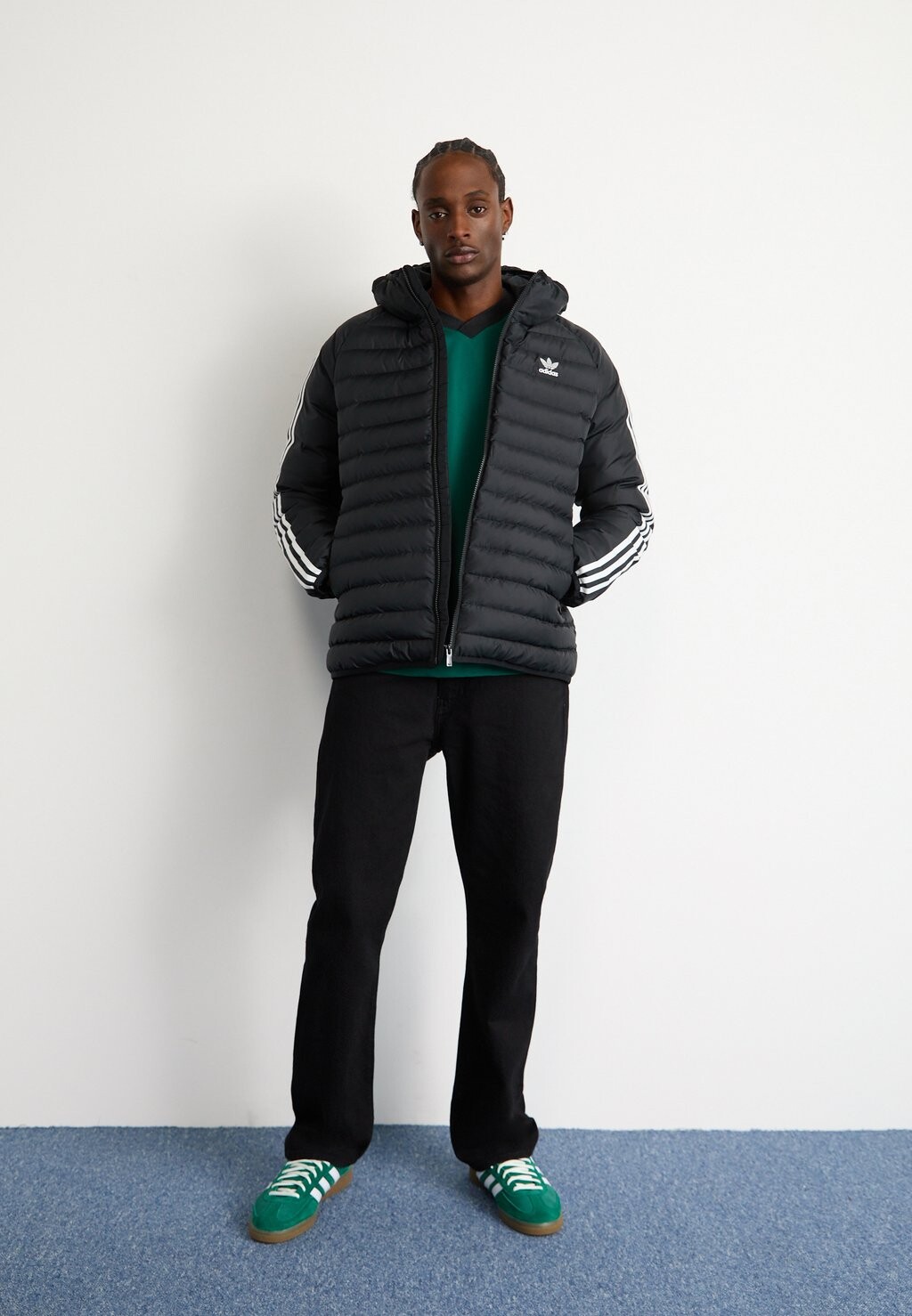 

Зимняя куртка HOODED adidas Originals, черный