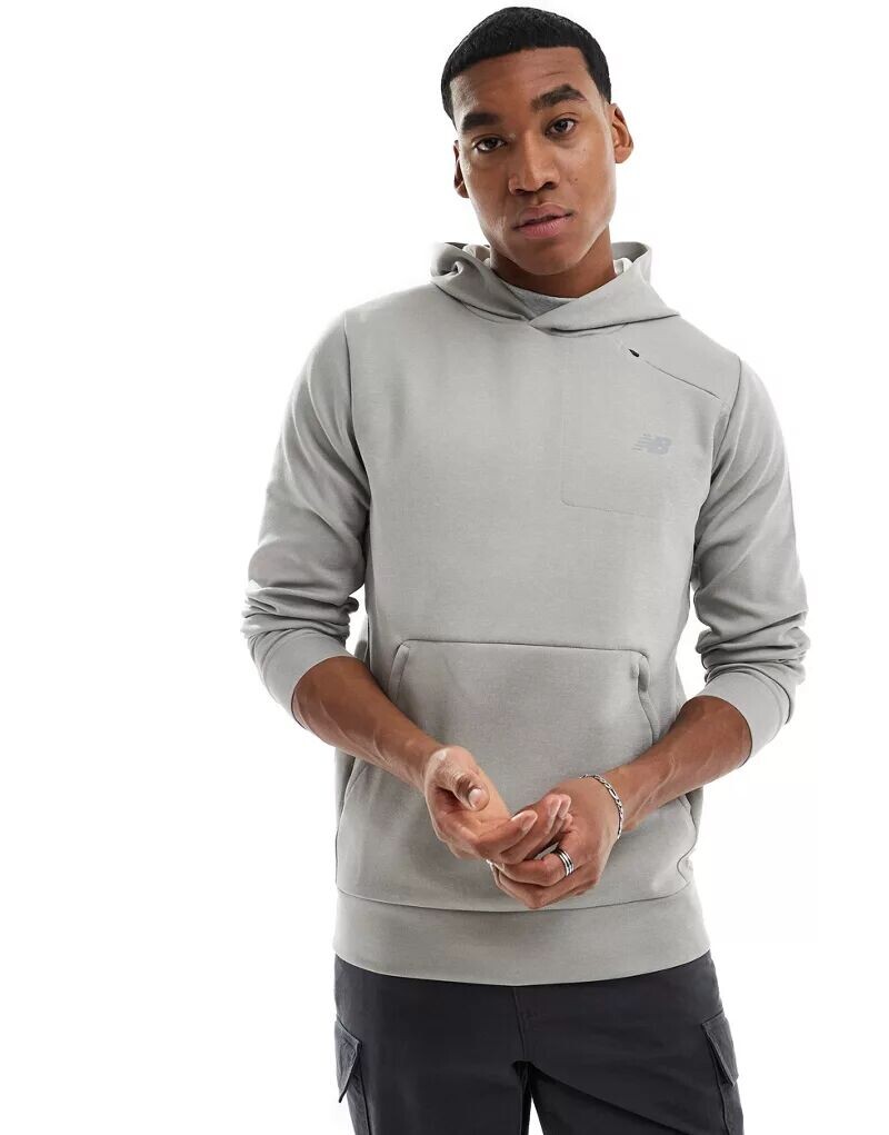 

Серая худи из технического трикотажа New Balance