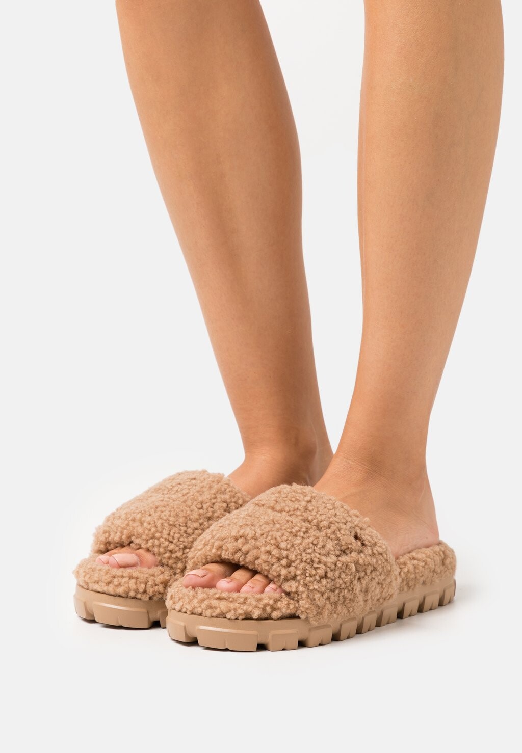 

Тапочки UGG