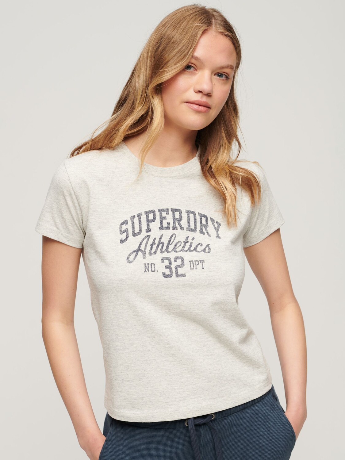 

Футболка Superdry Athletic Essential с графикой 90-х, овсяно-бежевый, меланжевый
