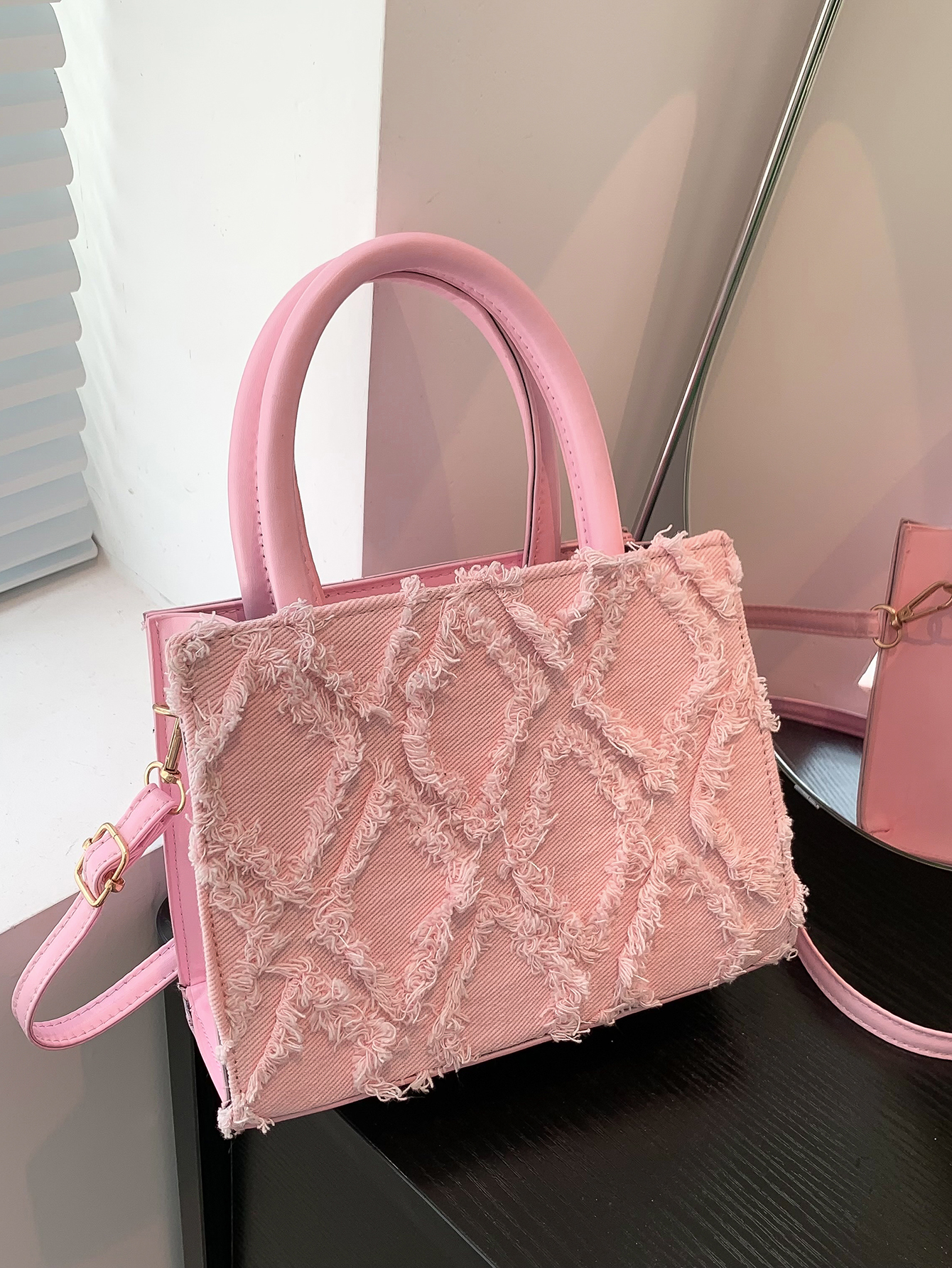 Модная сумка с бахромой и регулируемым плечевым ремнем, розовый
