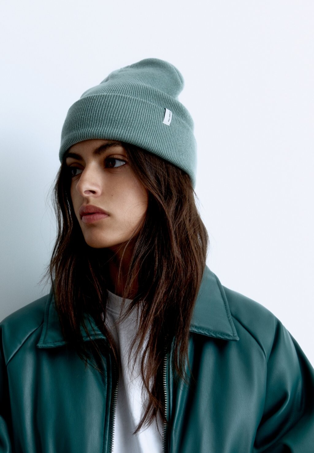

Шапка With Label Detail PULL&BEAR, цвет mint
