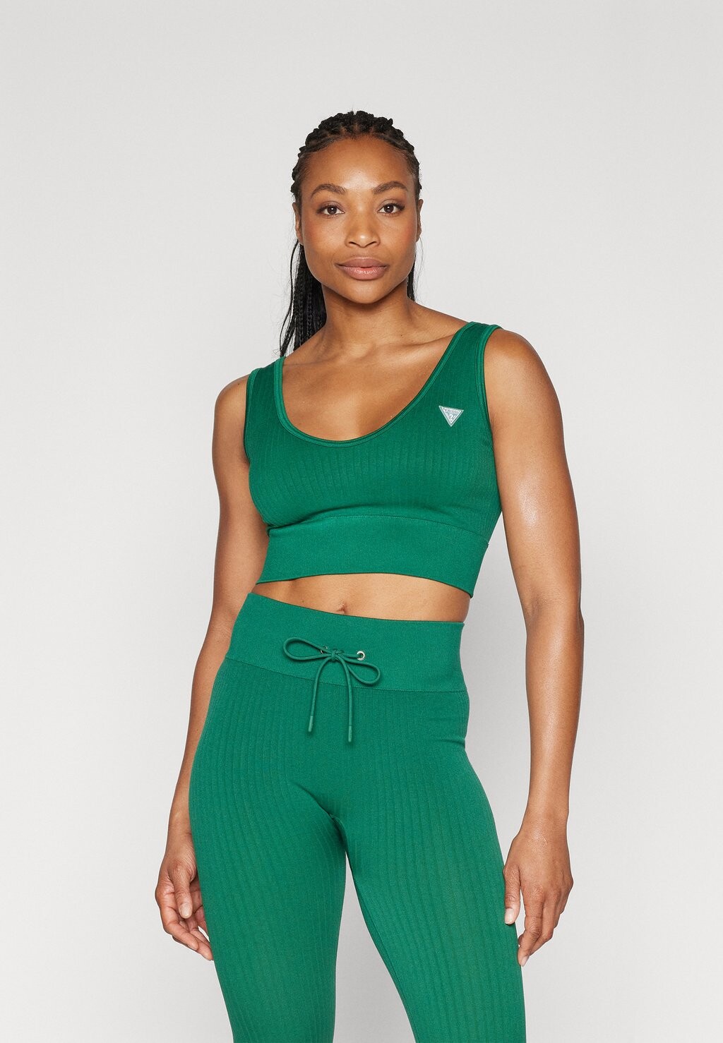 

Топ SEAMLESS Guess, цвет castleton green