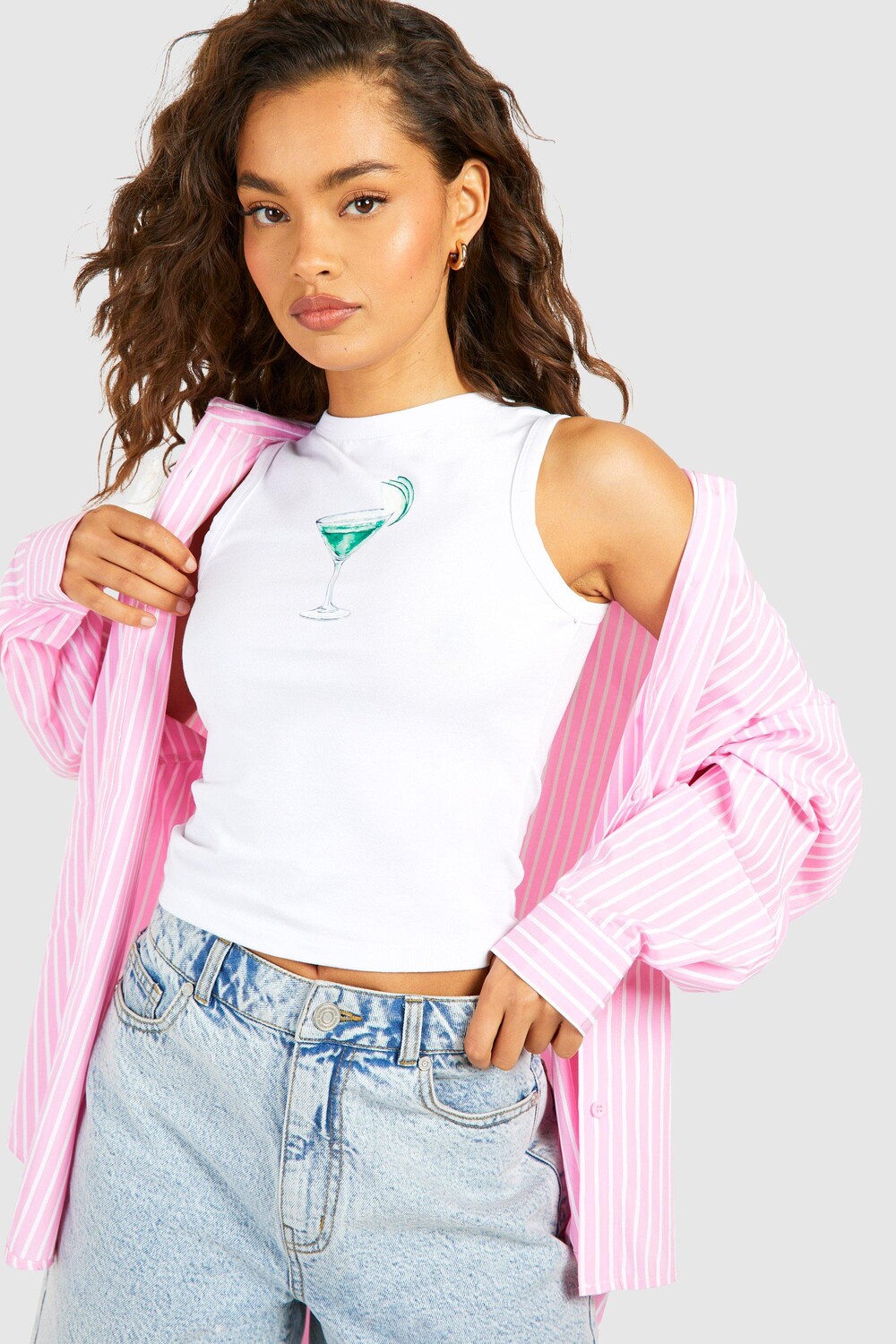

Укороченный жилет с принтом Martini Racer boohoo, белый