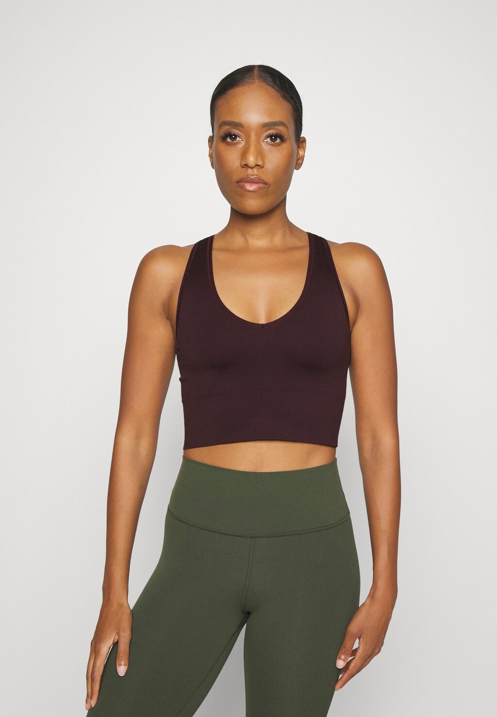 

Топ Athleta