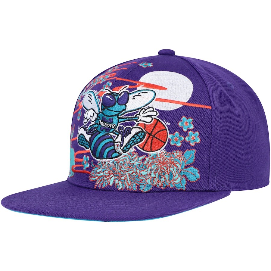 

Бейсболка Mitchell & Ness Charlotte Hornets, фиолетовый