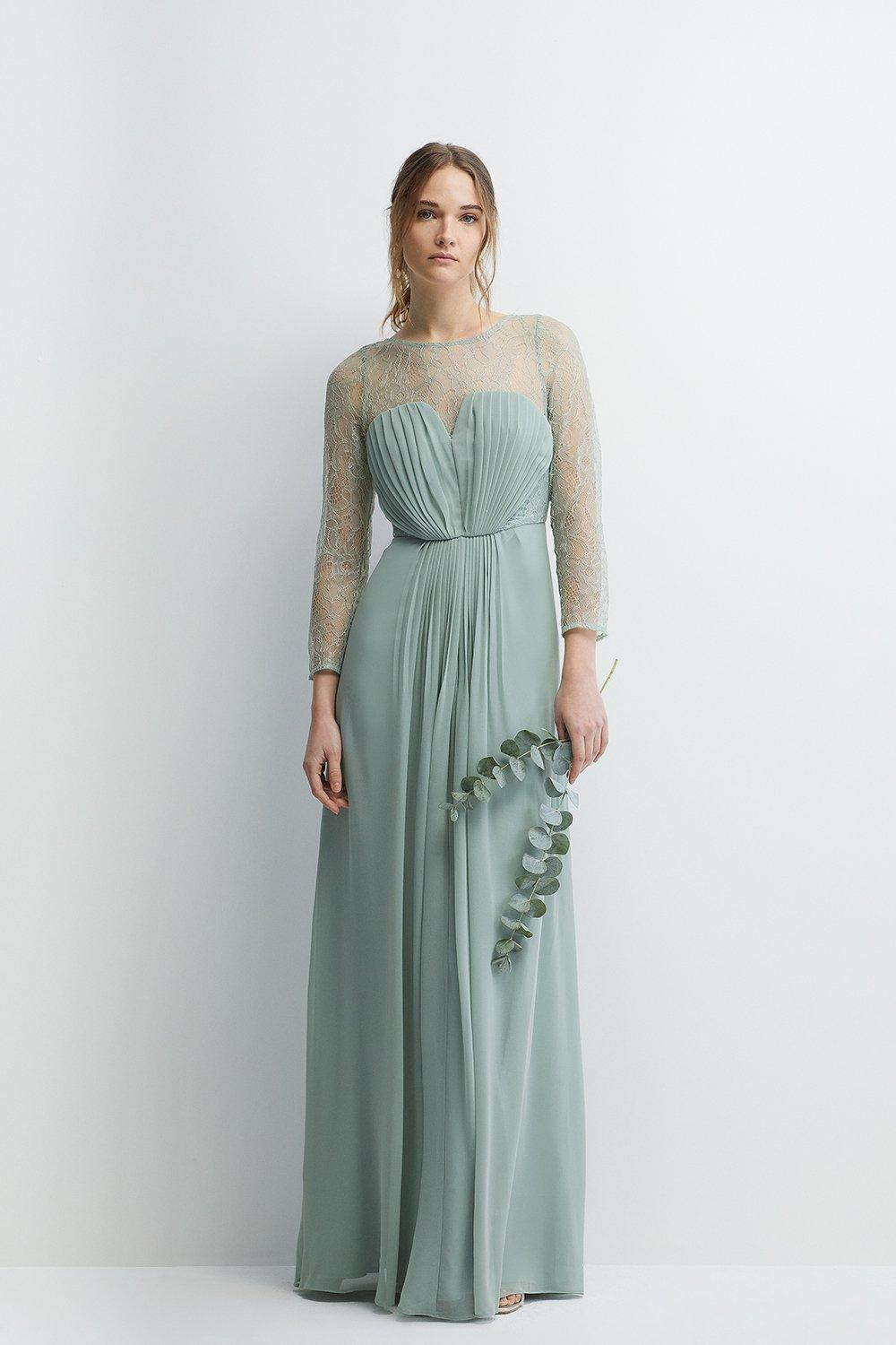 Платье макси для подружек невесты с плиссированным лифом, ресницами и кружевными рукавами Coast, зеленый