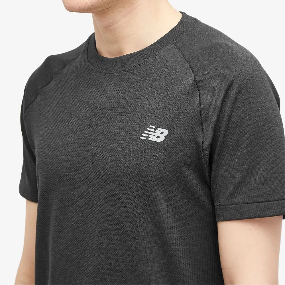 

New Balance Бесшовная футболка NB Athletics, черный