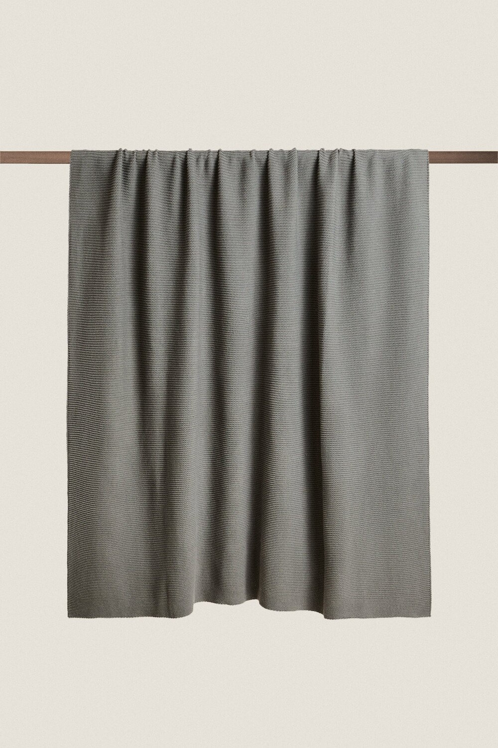 

Хлопковое трикотажное одеяло Zara, бензиновый синий
