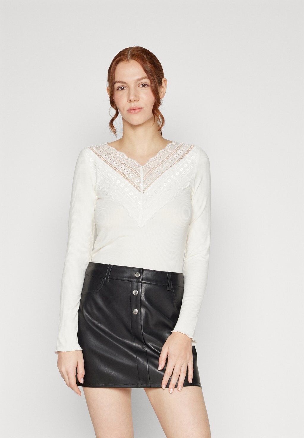 

Футболка с длинным рукавом Yasellina V-Neck YAS, цвет star white