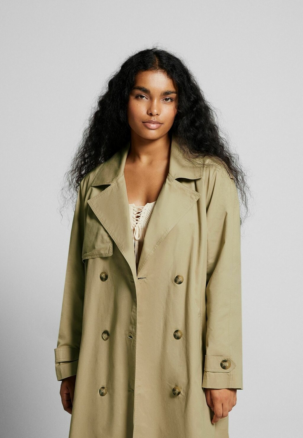 

Плащ Bershka, светло-коричневый