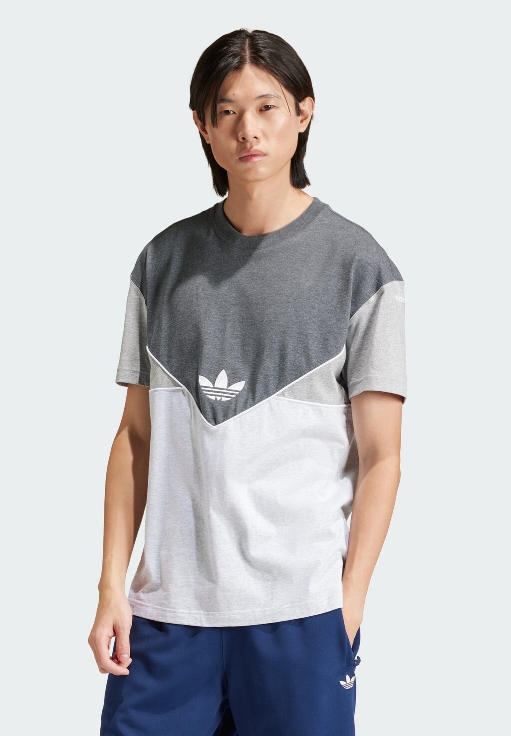 

Футболка с принтом adidas Originals, цвет dark grey heather light medium