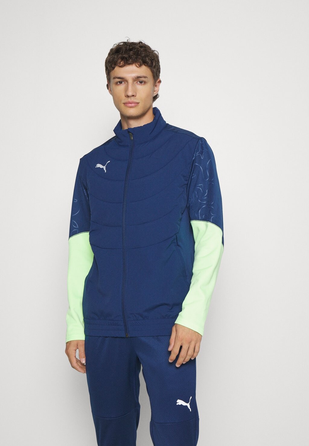 

Спортивная куртка КУРТКА ИНДИВИДУАЛЬНАЯ ЗИМНЯЯ Puma, персидский синий/эвкалипт