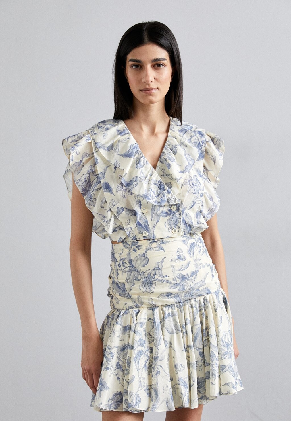 

Блузка RECOUPE IMPRIME TOILE DE JOUY sandro, цвет ecru/blue