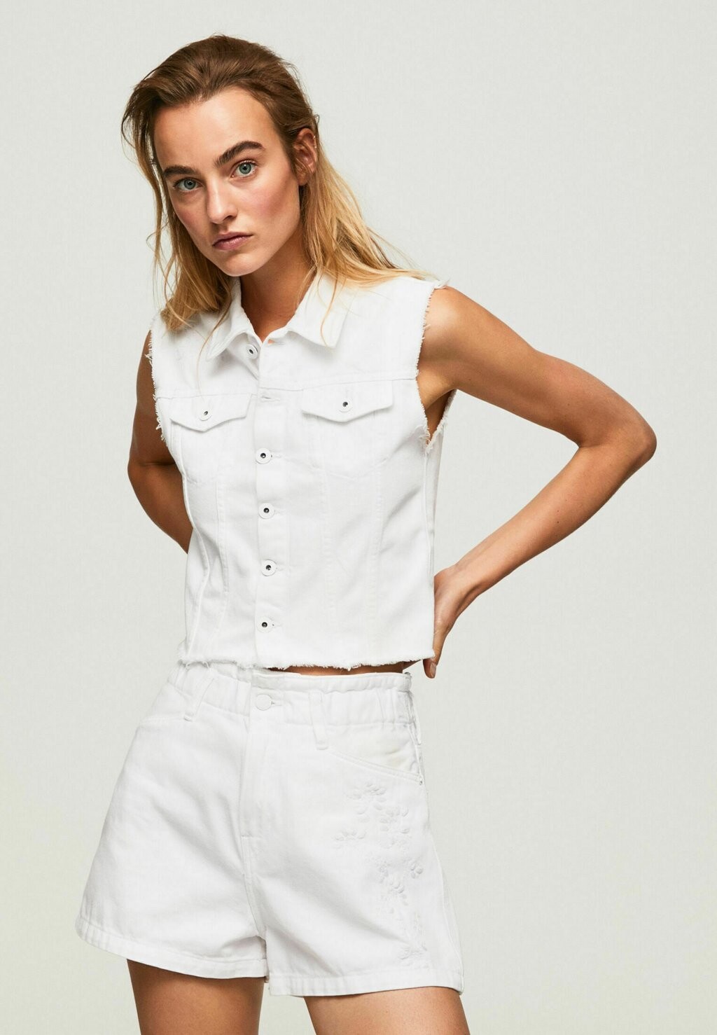 

Жилет Pepe Jeans