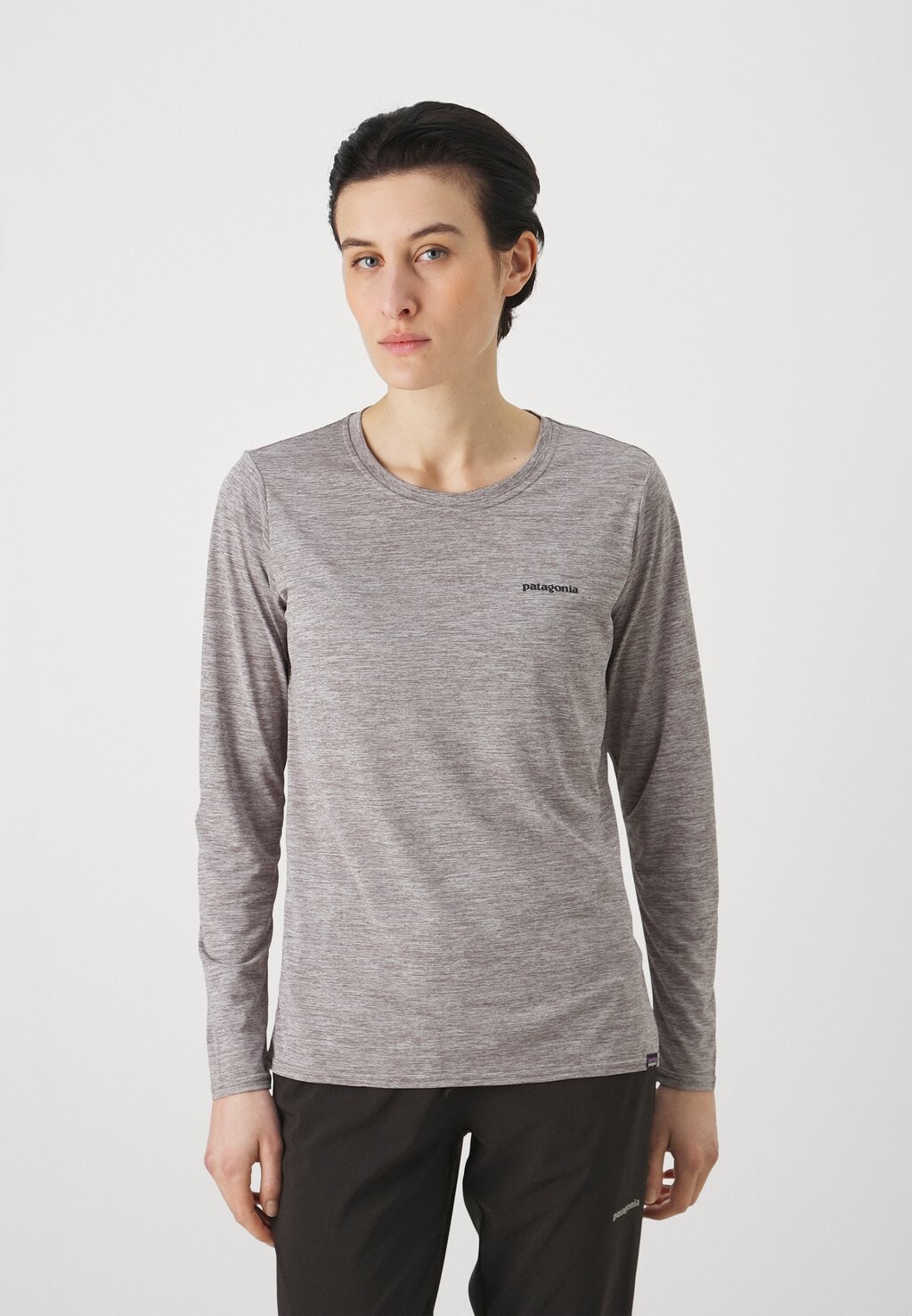 

Топ с длинными рукавами COOL DAILY GRAPHIC WATERS Patagonia, цвет feather grey