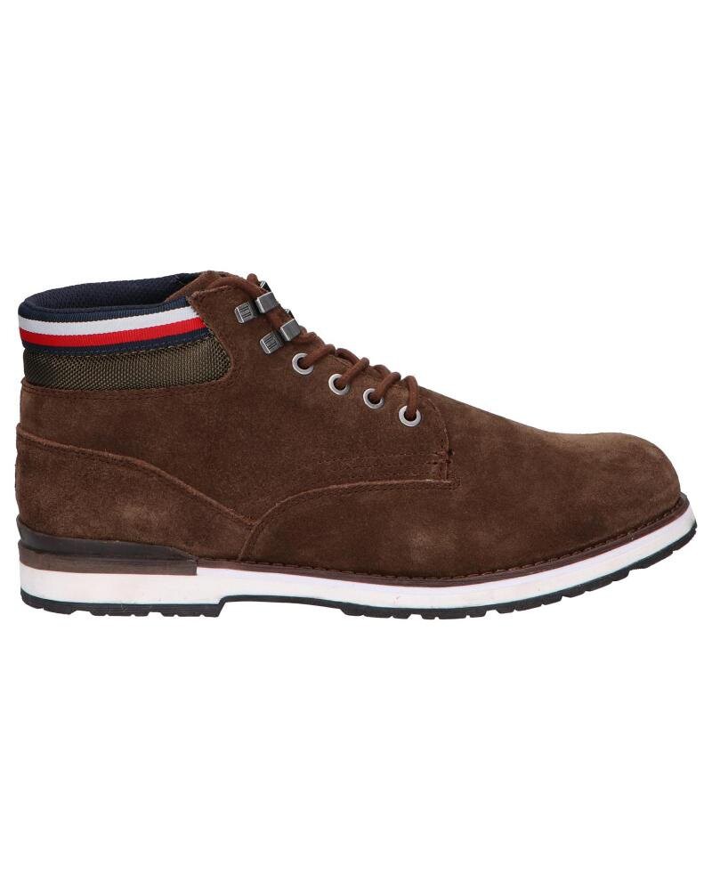 

Ботинки Tommy Hilfiger FM0FM04200, коричневый