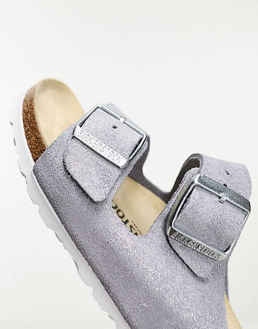 

Сандалии Birkenstock Arizona из мерцающей фиолетовой замши эксклюзивно для ASOS.