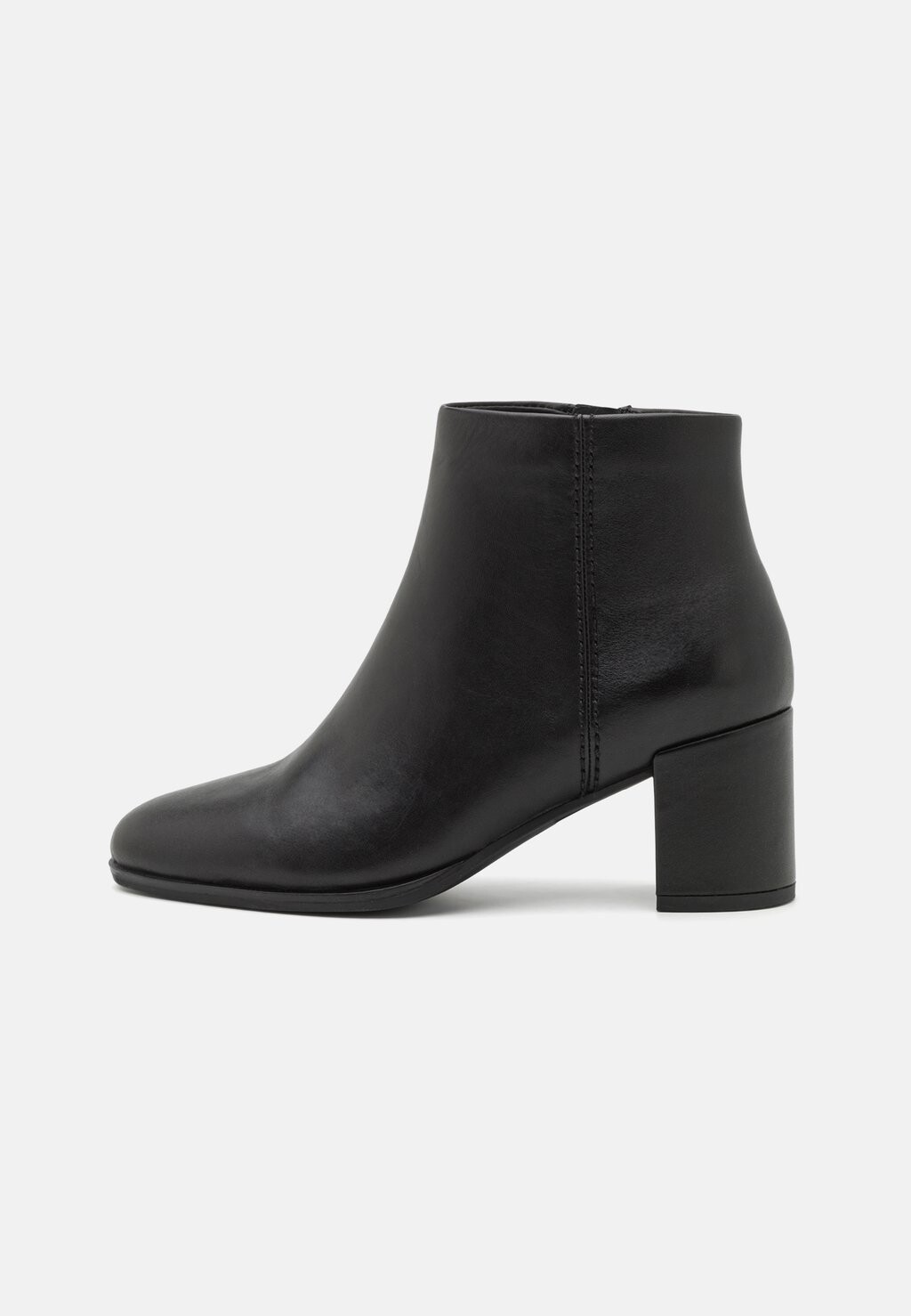 

Ботильоны Clarks, черный