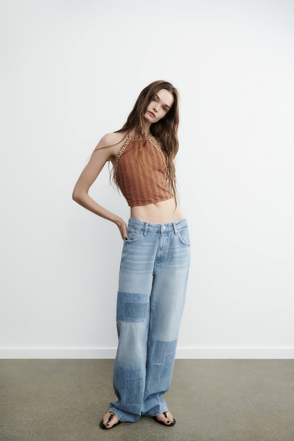 

Топ с вышивкой с зеркальными деталями ZARA, кэмел