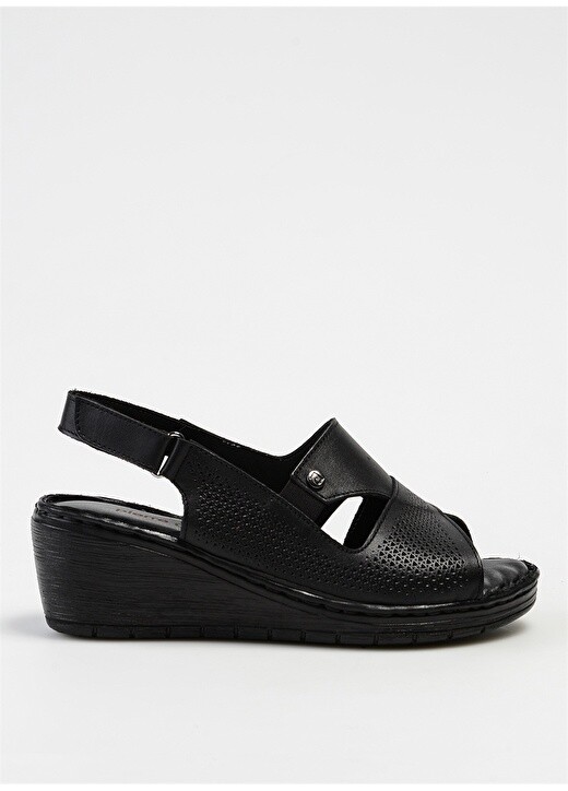 

Кожаные черные женские сандалии Pierre Cardin