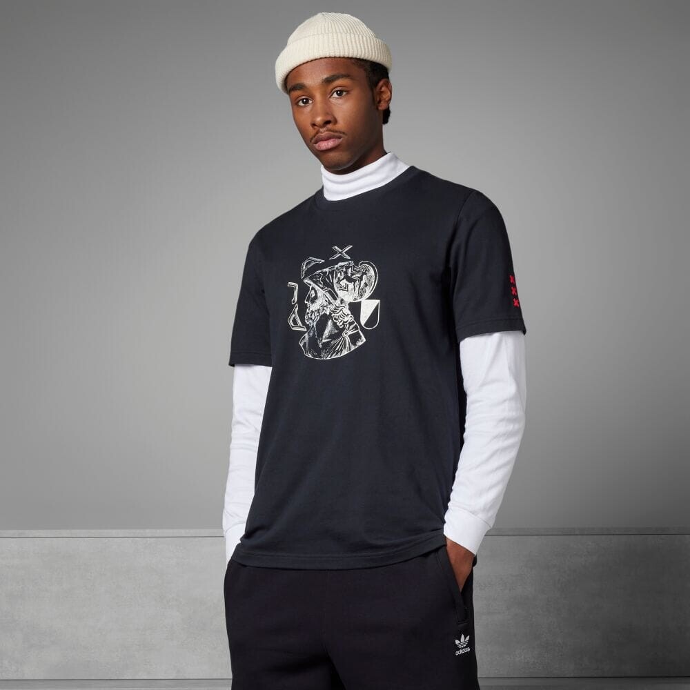 

Футболка Adidas IN4721, черный