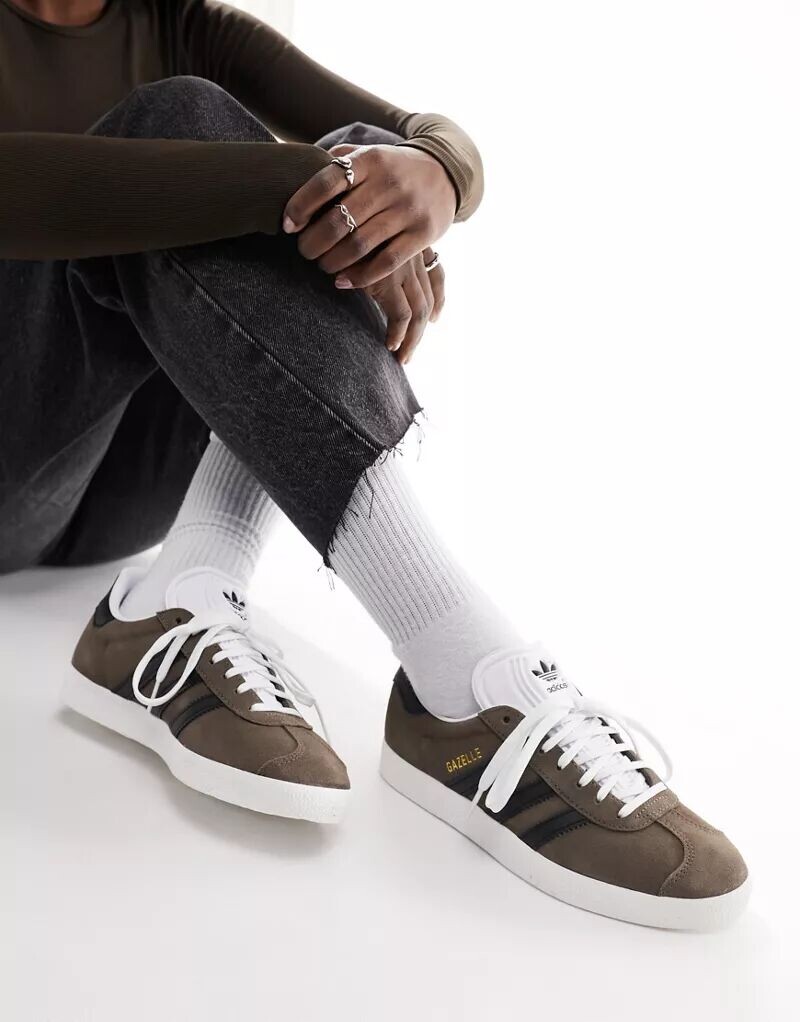 

Коричневые и черные кроссовки adidas Originals Gazelle