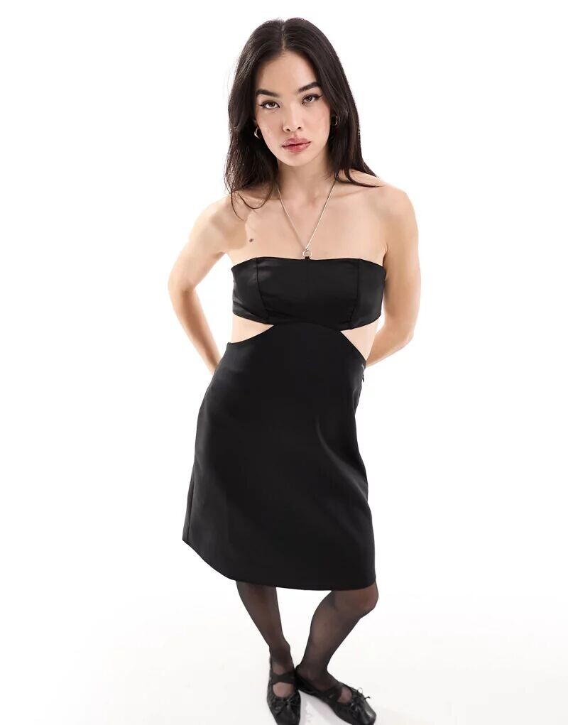 

Черное атласное платье-бюстье Calvin Klein с цепочкой