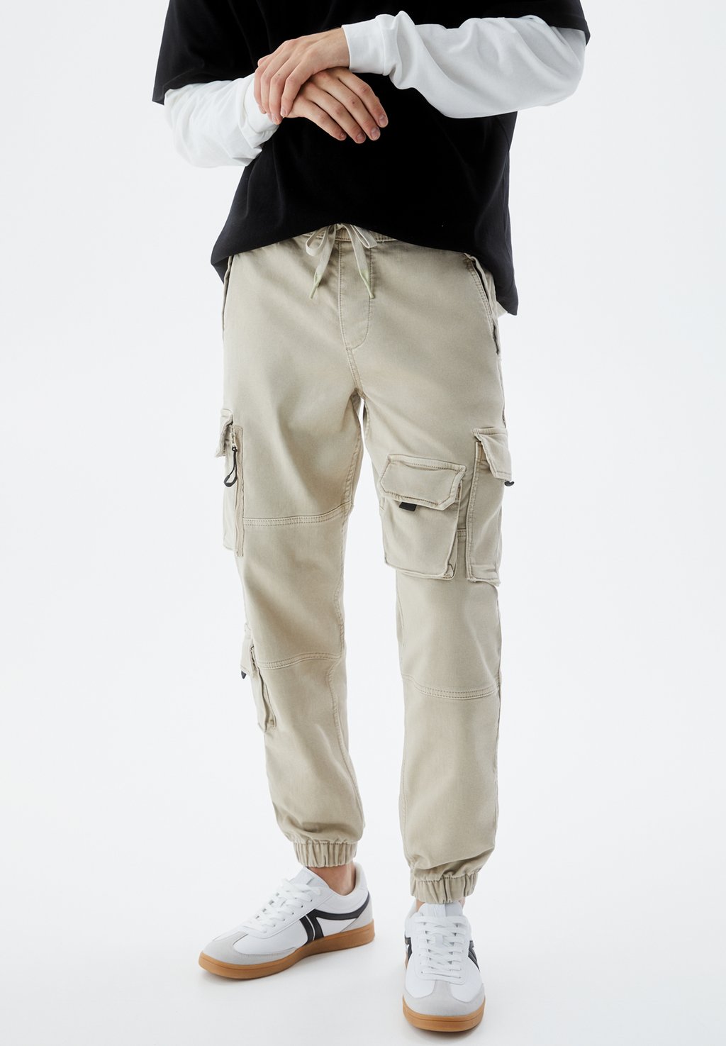 Спортивные брюки With Multiple Pockets PULL&BEAR, цвет stone
