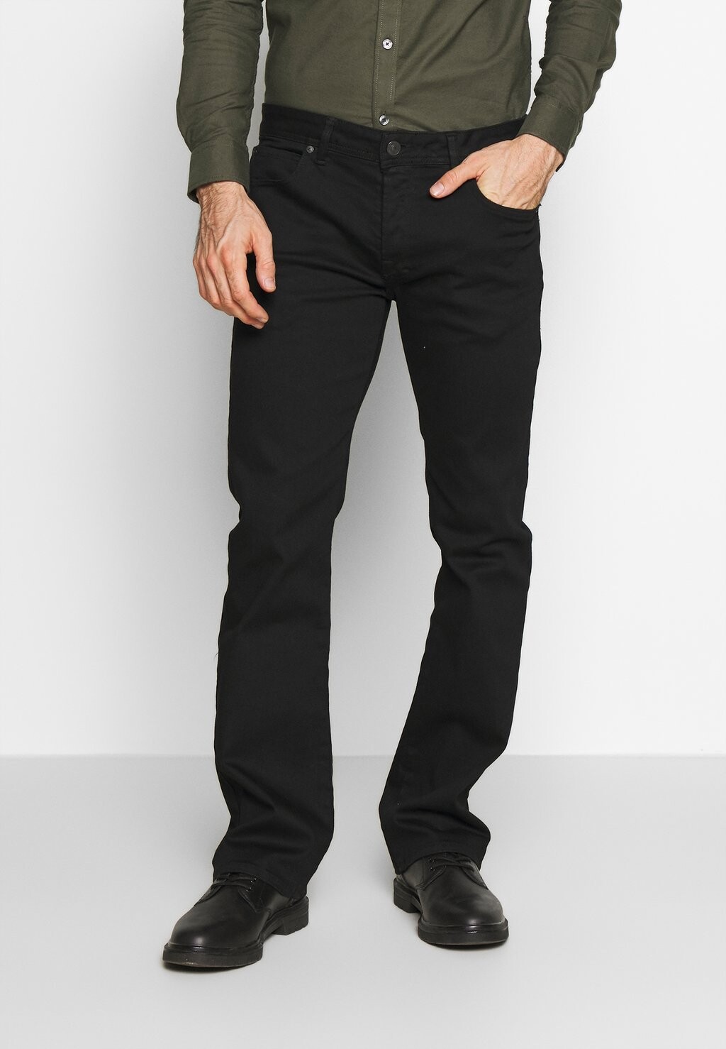 

Джинсы Bootcut РОДЕН LTB, черный