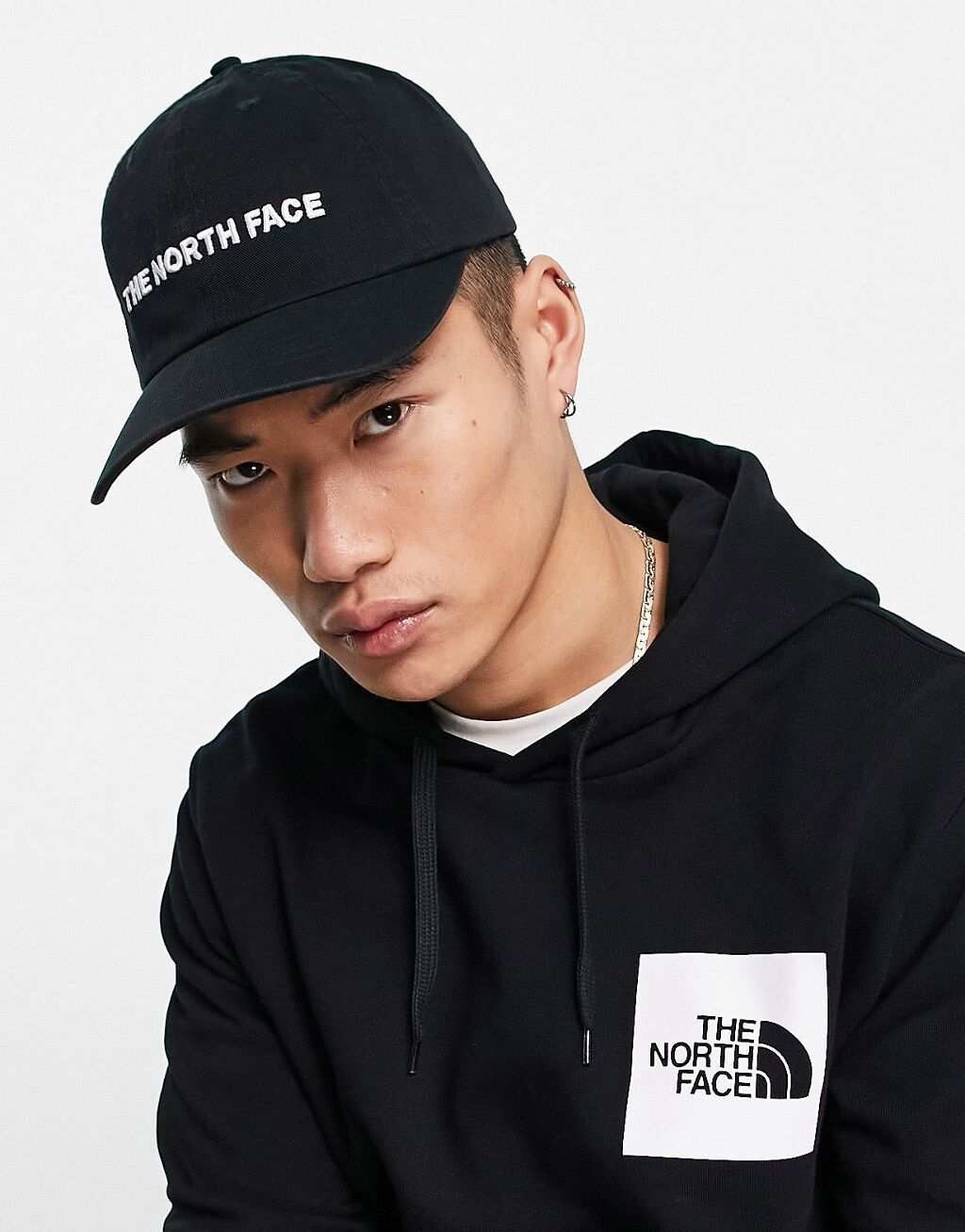 

Черная кепка с вышитым логотипом The North Face Horizontal