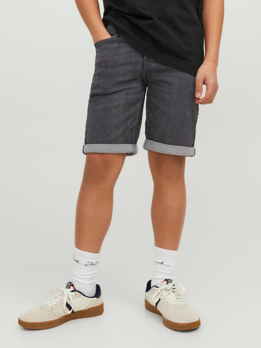 

Джинсовые шорты JJIRICK JJIORIGINAL Jack & Jones Junior, цвет black denim