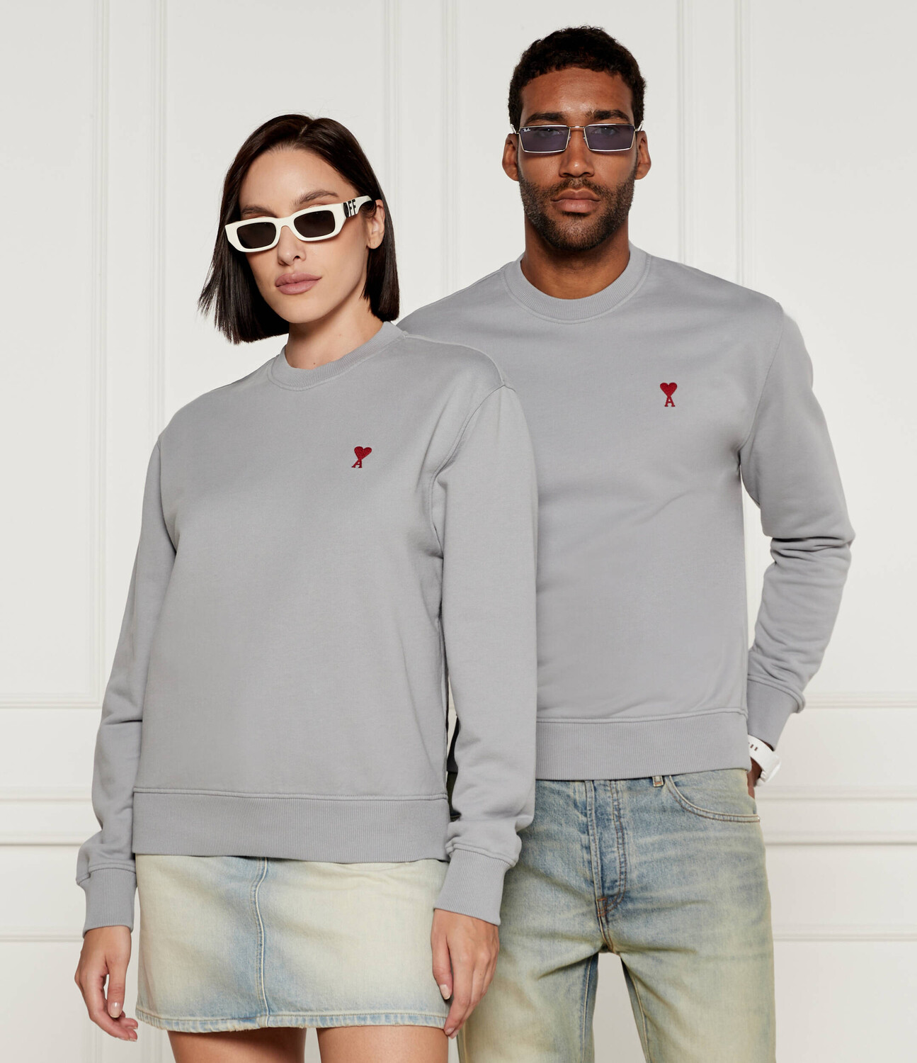 

Толстовка AMI Paris Regular Fit, серый
