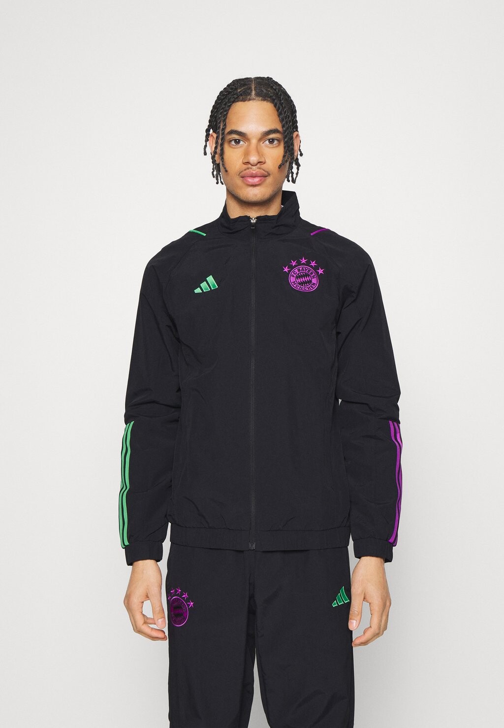 

Спортивная куртка Adidas
