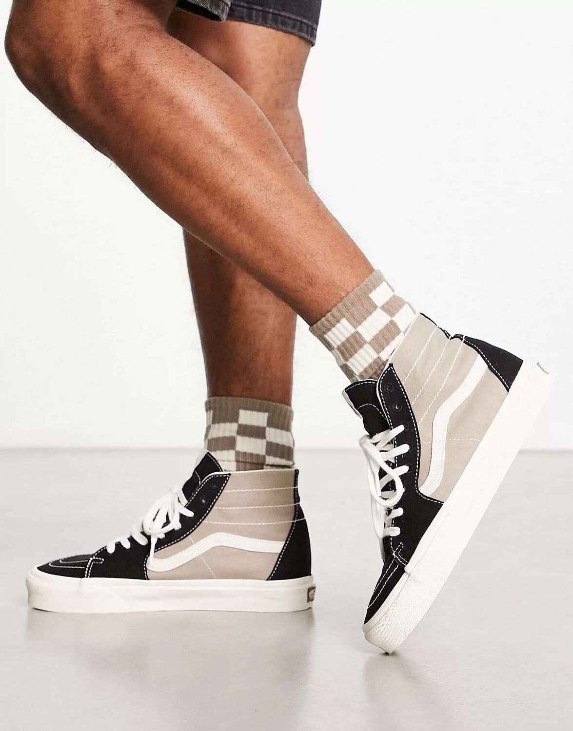 

Кроссовки Vans SK8-Hi в цветных блоках