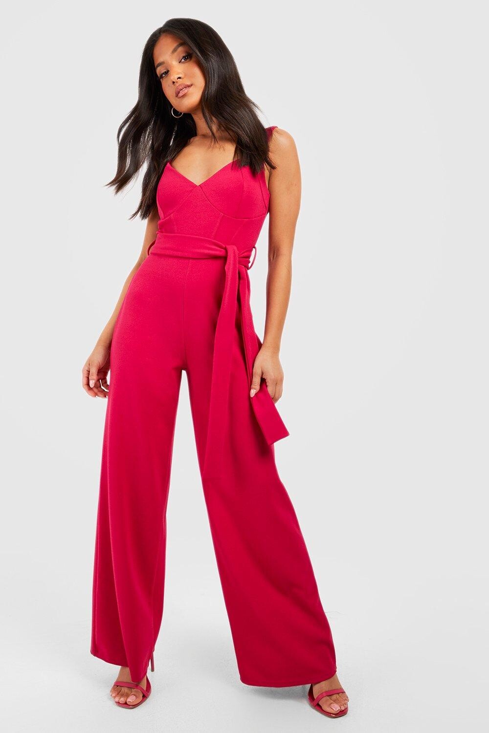 

Комбинезон с широким ногим и корсетом с поясом Boohoo, фуксия