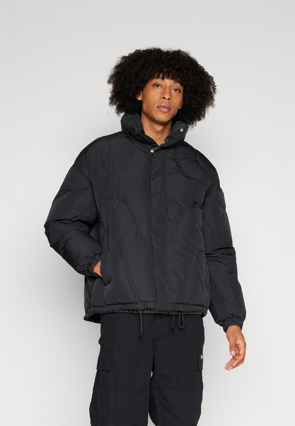 

Куртка Jack & Jones JORLOLLY PUFFER UNISEX, цвет tap shoe