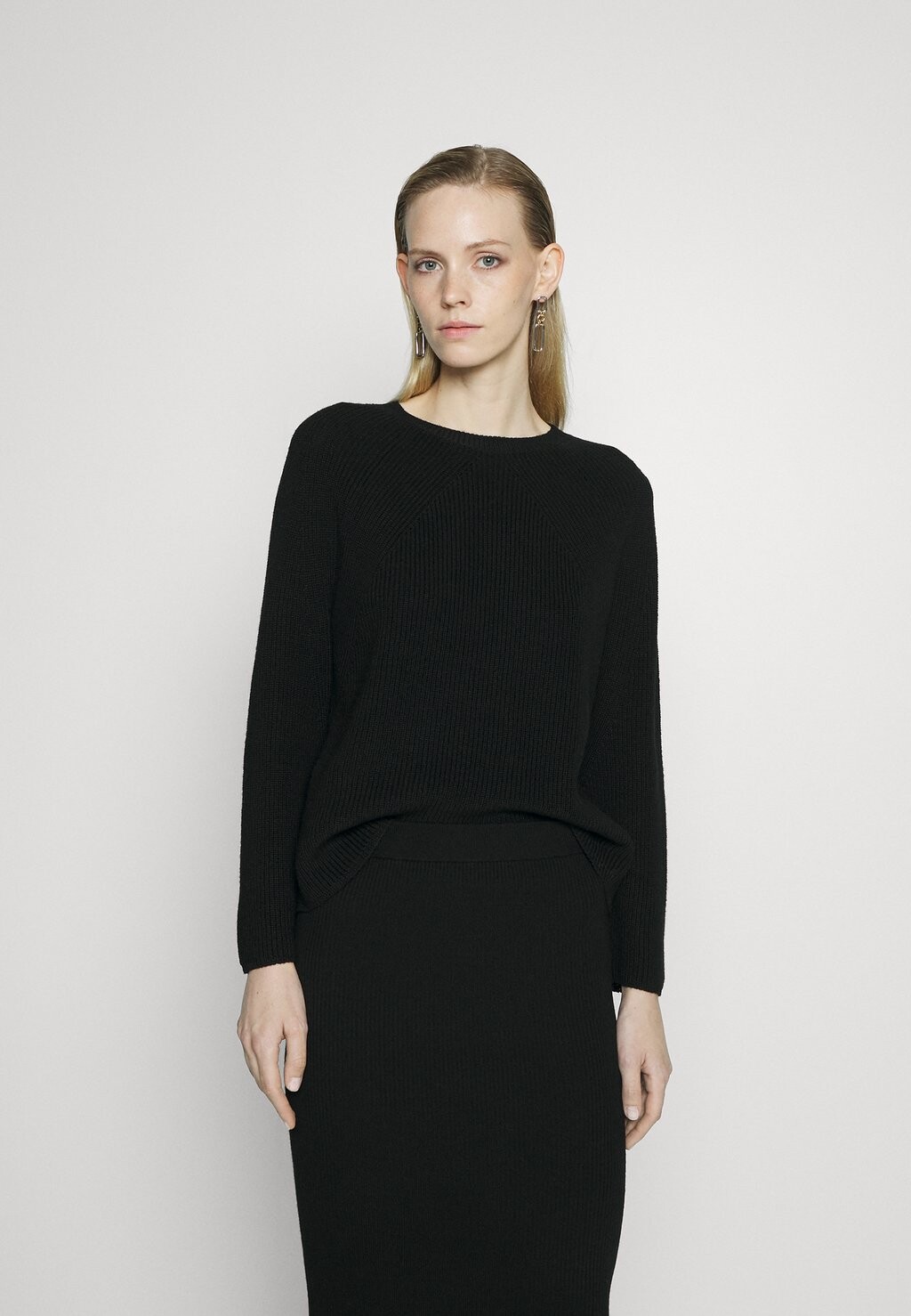 

Свитер Max Mara Leisure