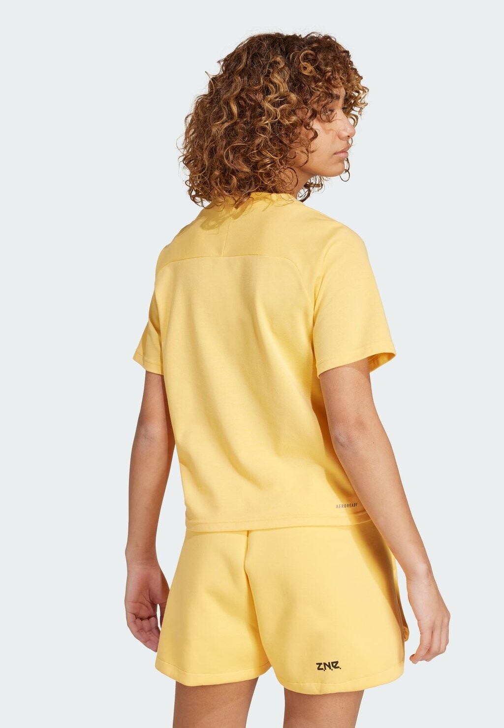 

Спортивная футболка Z.N.E TEE adidas, оранжевый