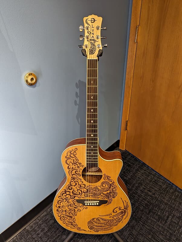 

Акустическая гитара Luna Henna Paradise A/E Spruce Top Grand Concert Cutaway Guitar