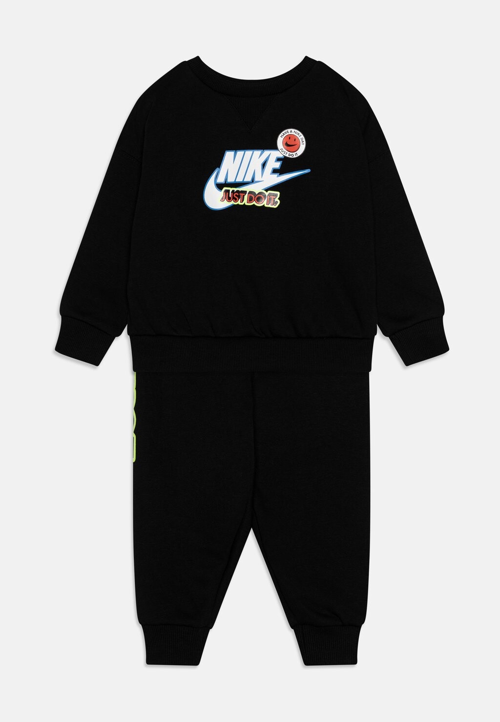 

Спортивный костюм SENSE OF ADVENTURE SET Nike Sportswear, цвет black