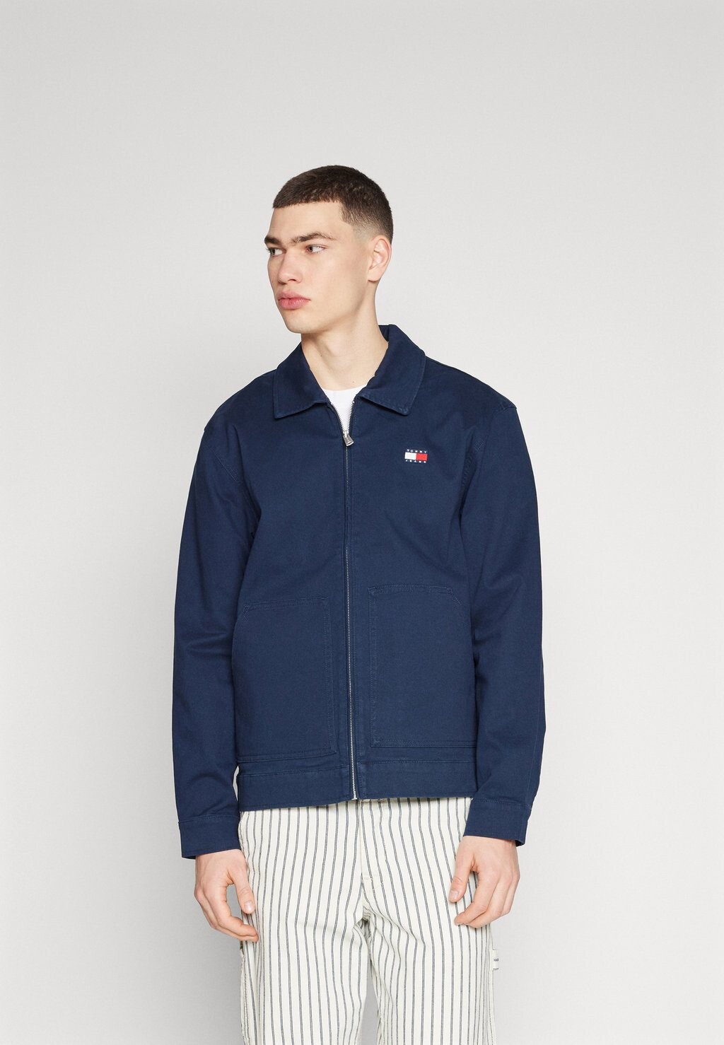 

Легкая куртка JACKET Tommy Jeans, цвет dark night navy