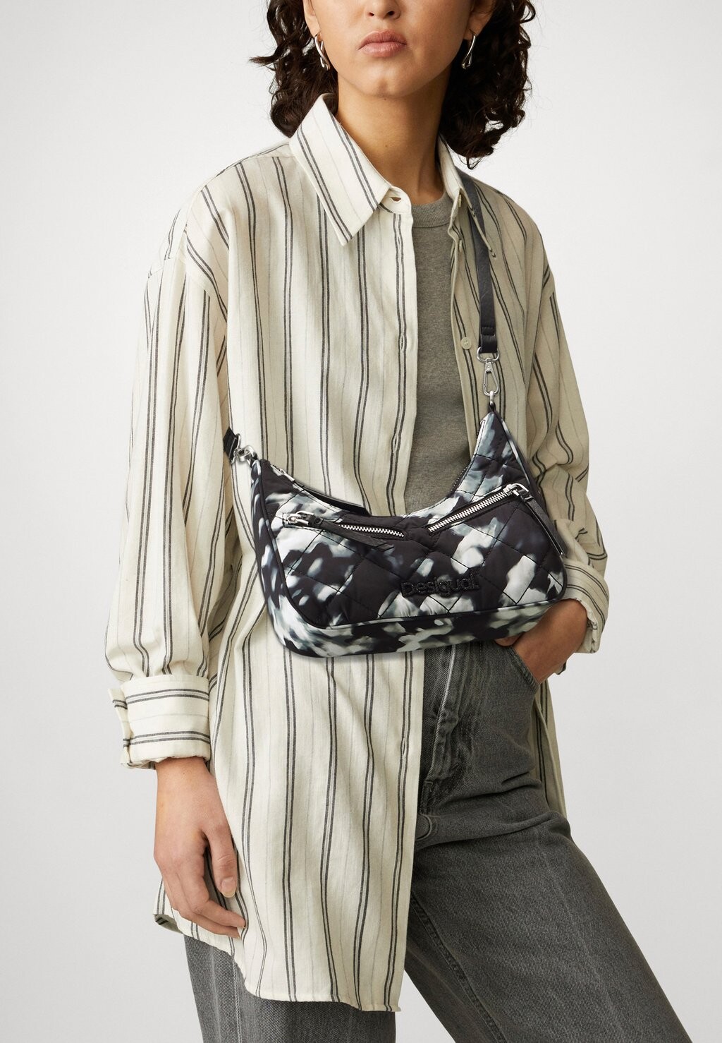 

Сумка через плечо Desigual, черно-белый