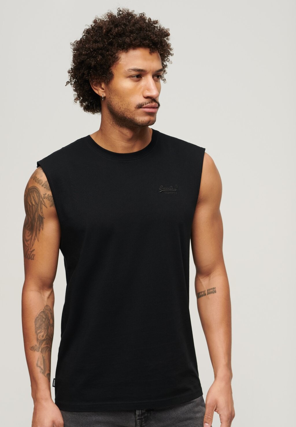 

Топ ESSENTIAL LOGO Superdry, черный