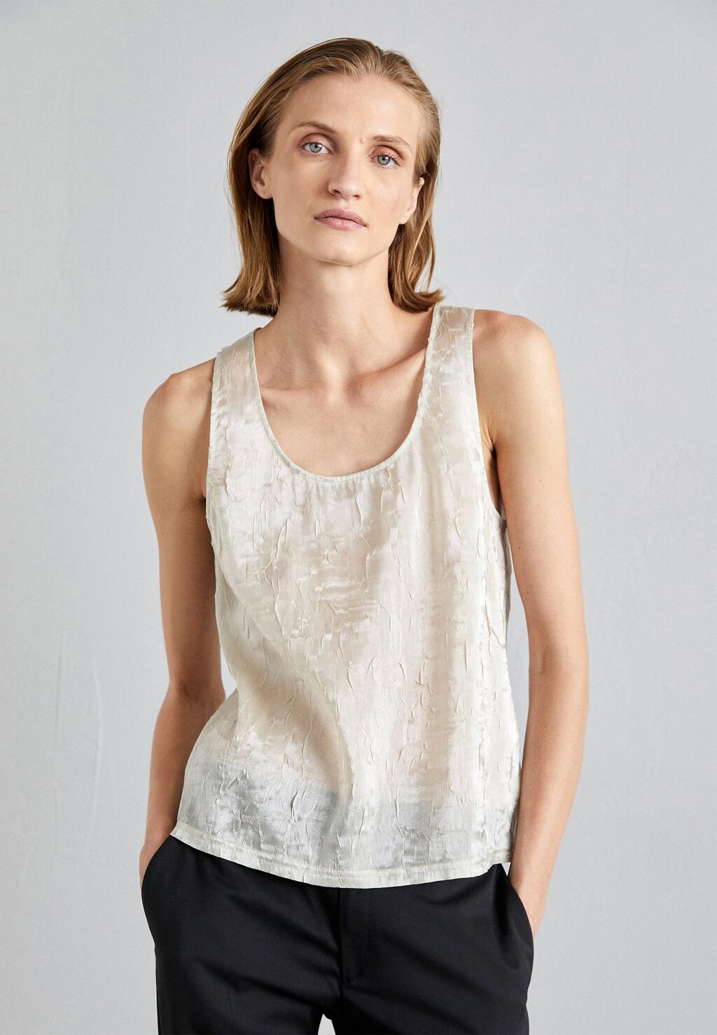 

Топ Filippa K, белый