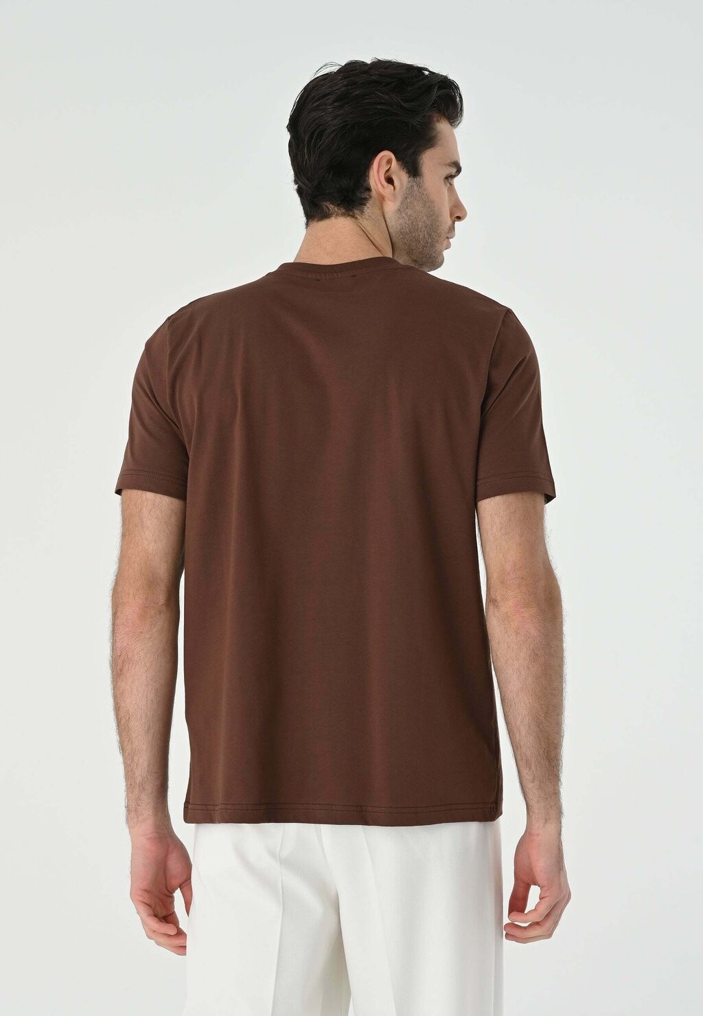

Базовая футболка CREW NECK Antioch, коричневый