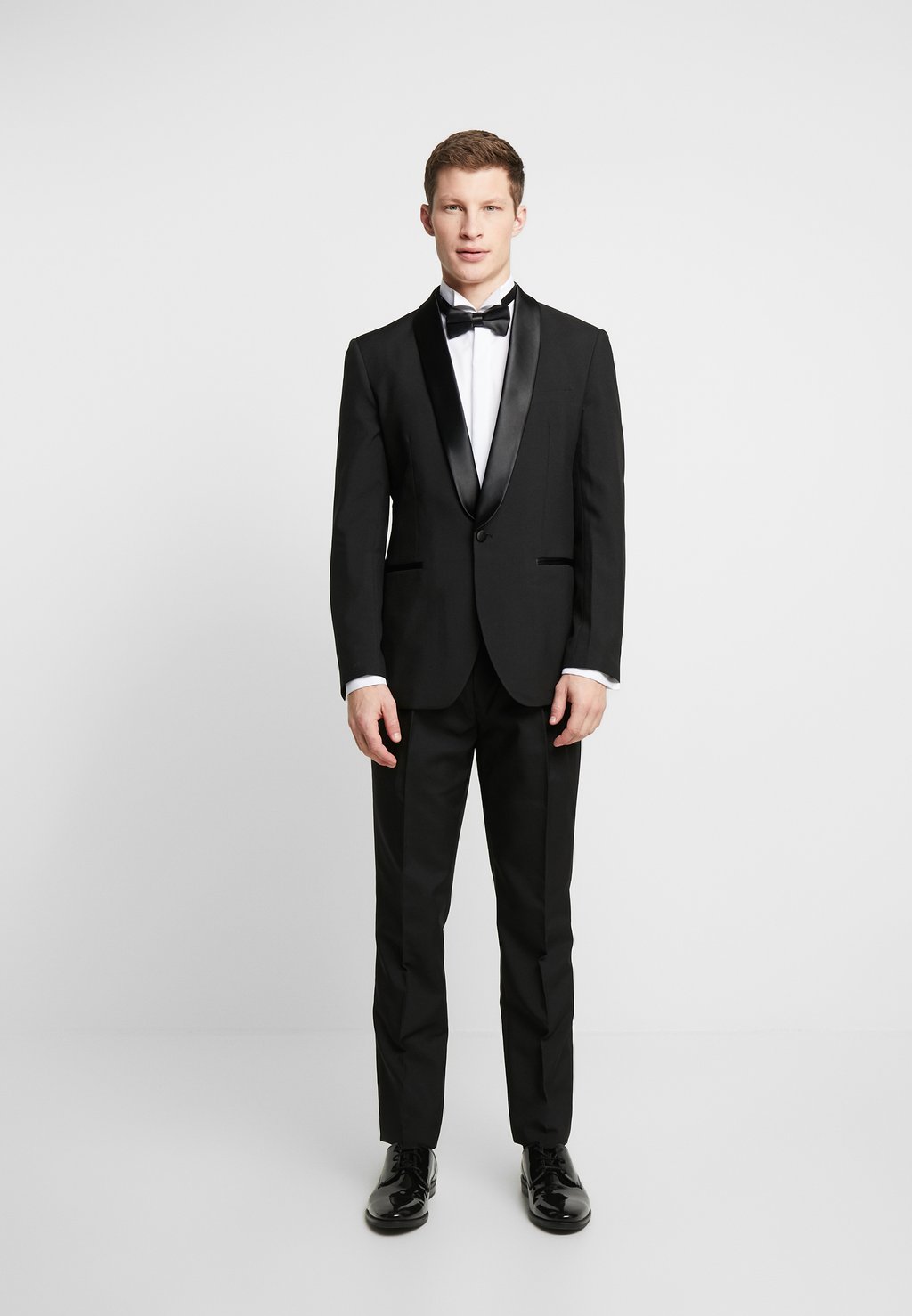 

Костюм JET SET TUXEDO OppoSuits, цвет black